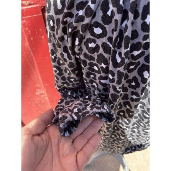 Michael Kors Women's Leopard Print Blouse Large - Picture 5 of 6